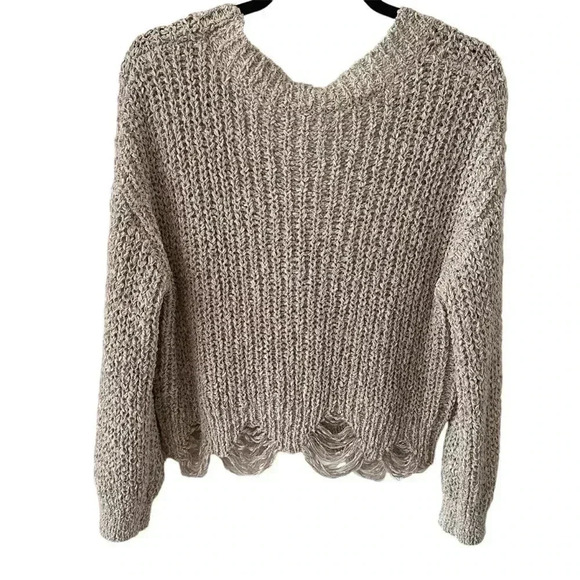 BKE Women’s Cropped Oversized Button Up Knit Cardigan Sweater Destroyed Hem Look - Picture 2 of 7